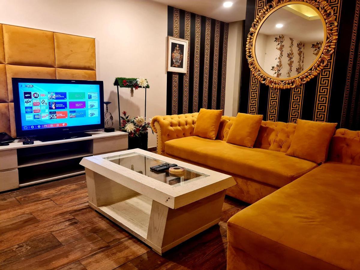 Royal Residencia Centaurus Apartamento Islamabad Exterior foto